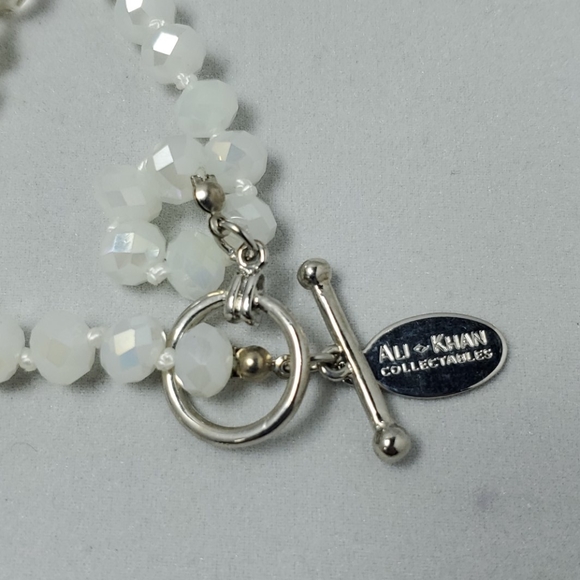 Ali Khan multi color beaded necklace with gift box - Picture 5 of 7